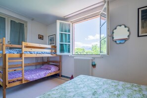 Apartment, Balcony, City View | Iron/ironing board, free cribs/infant beds, free WiFi, bed sheets - Attico Marino (Marina di Pietrasanta)