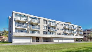 Exterior - Ocean Shores Waterfront (Nelson Bay)