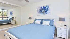 2 bedrooms, iron/ironing board, free WiFi, bed sheets - Ocean Shores Waterfront (Nelson Bay)