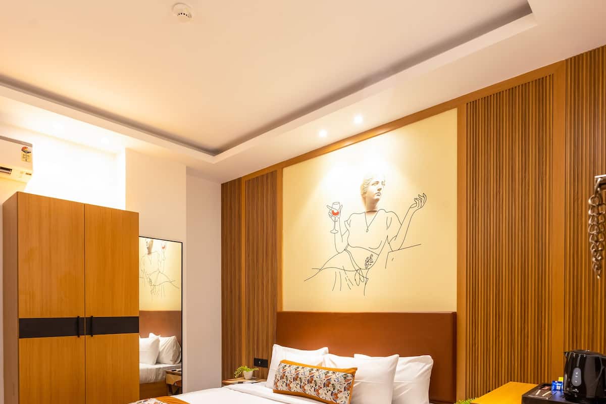 Deluxe Room with Pool and Gym Access | Sábanas de algodón egipcio y ropa de cama de alta calidad