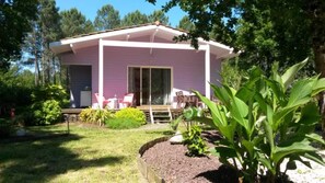 Exterior - Pretty Little Chalet on the Silver Coast (Le Porge)