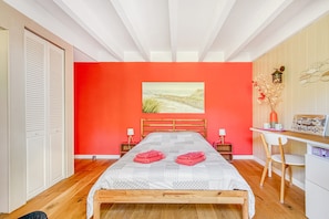 1 bedroom, WiFi, bed sheets
