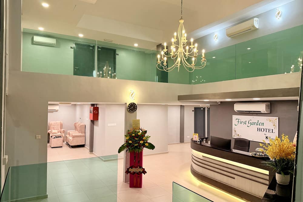 Capital O 91281 Hotel First Garden By Kr Cosmos