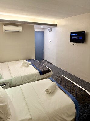 Comfort Twin Room | Bathroom | Shower, towels, soap, toilet paper