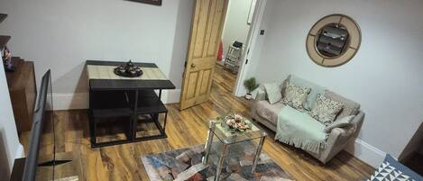 3 chambres, fer et planche à repasser, Wi-Fi gratuit, draps fournis