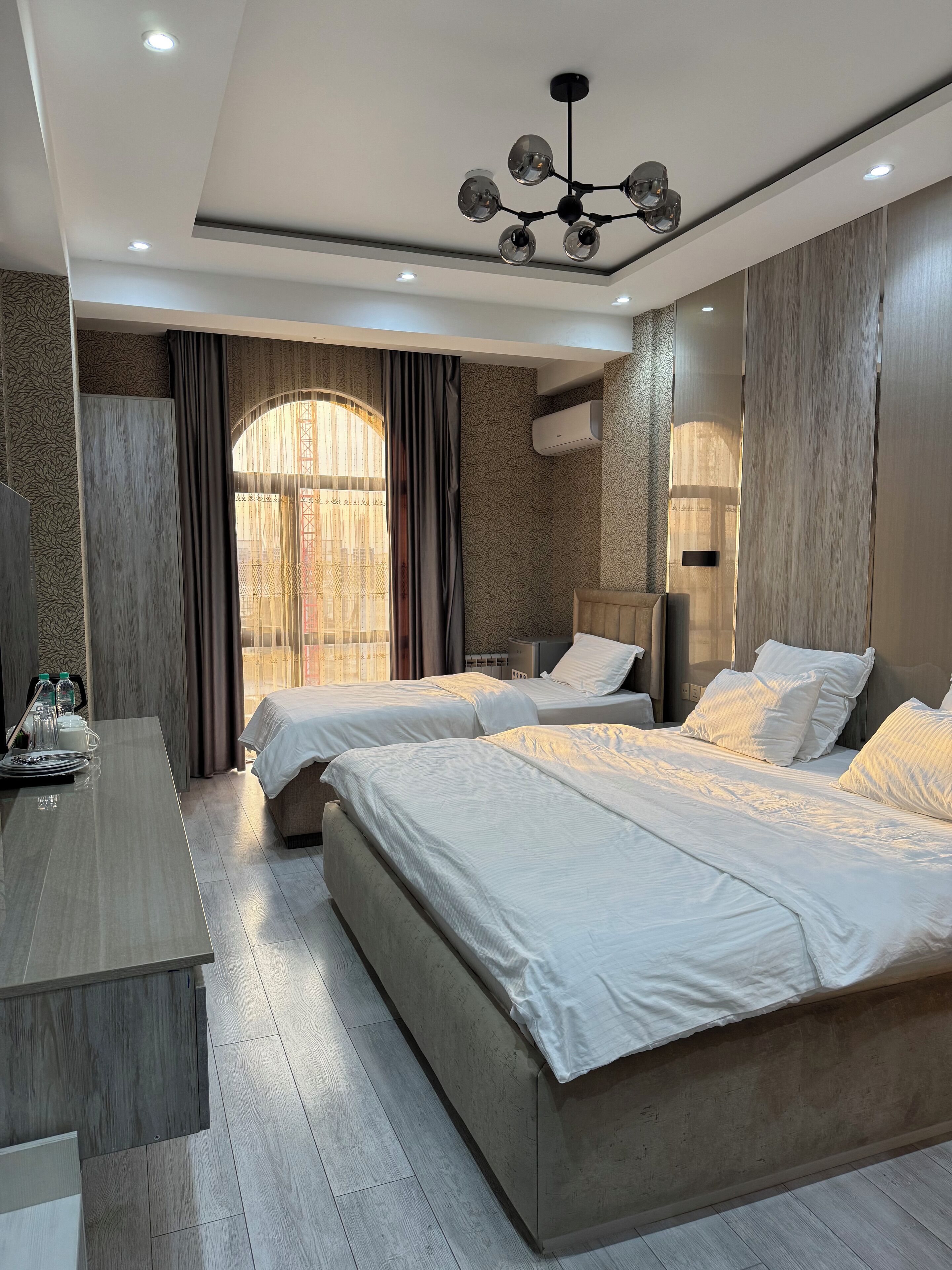 Familienzimmer, Stadtblick | Hochwertige Bettwaren, Daunenbettdecken, Select-Comfort-Betten