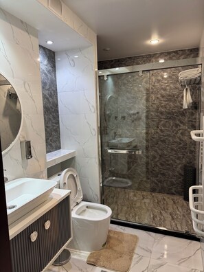 Suite Supérieure, vue montagne | Salle de bain