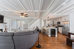 Smart-TV, peis og kontorer