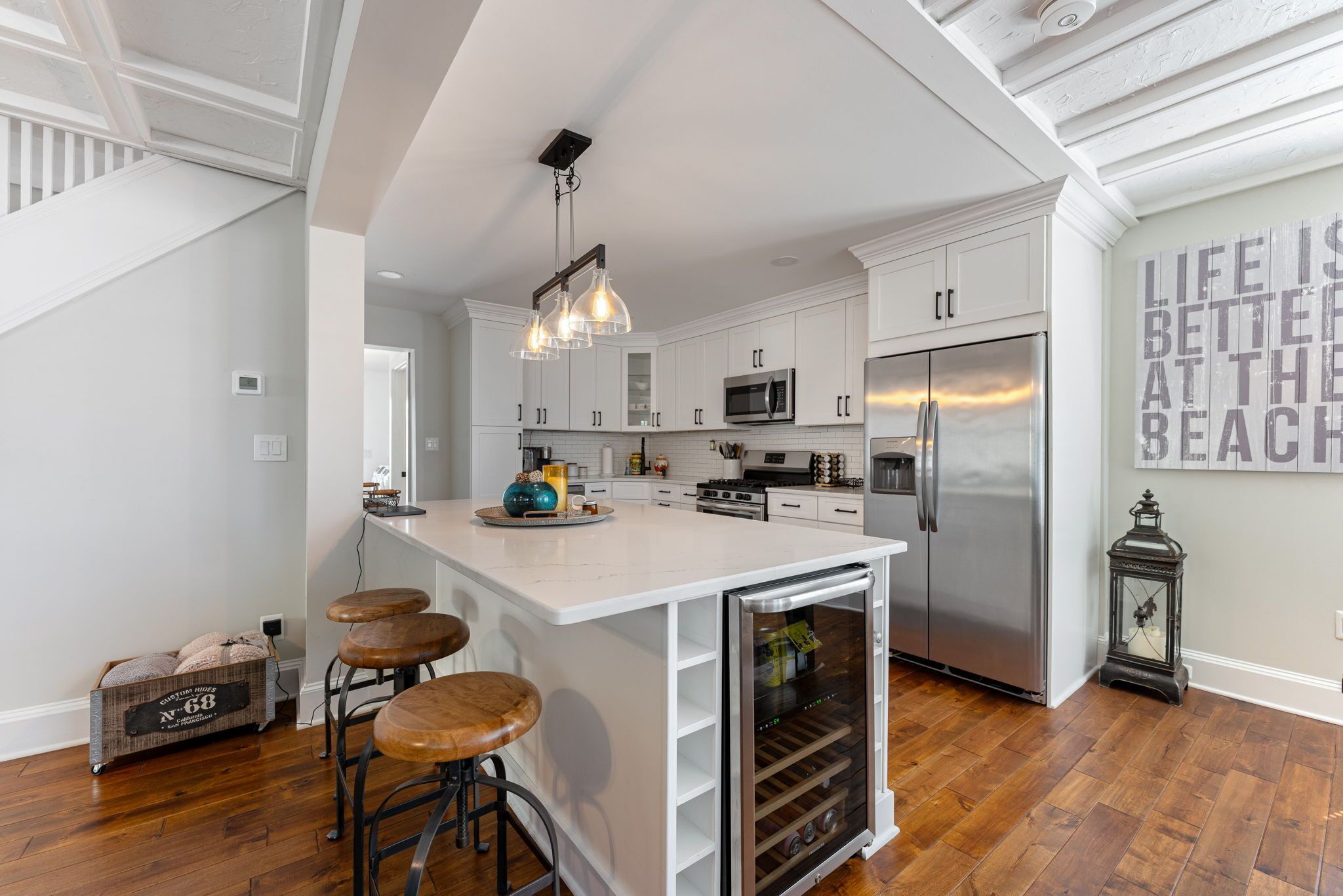 ثلاجة، ميكروويف، فرن، موقد طهي مسطح