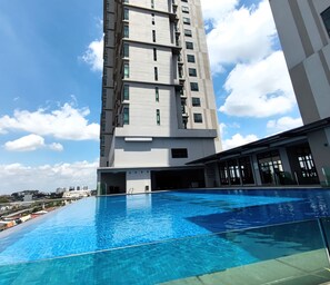 Outdoor pool - The Grand Subang Jaya SS15 By Emily in Town (Subang Jaya)