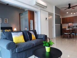 Superior Studio, 1 Queen Bed, Kitchen, City View | Living area | 35-inch TV with cable channels - Ciao Pacific 63 Residence Apartments (Petaling Jaya)