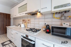 Deluxe Apartment | Private kitchen