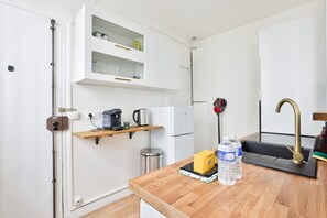 Interior - Cosy, well-equipped studio near Montmartre (Paris)