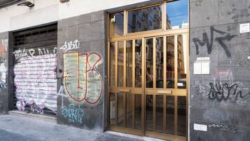 Perincian bahagian luar