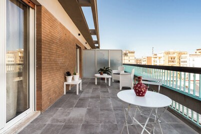 Wonderful Italy 带露台的顶层公寓