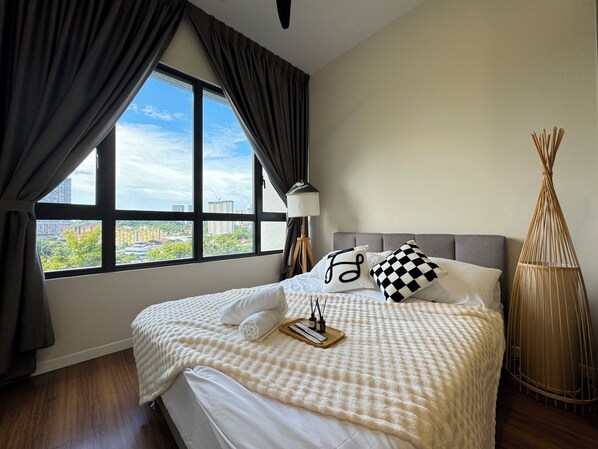 Superior Apartment, 3 Bedrooms, Balcony, City View | Desk, free WiFi