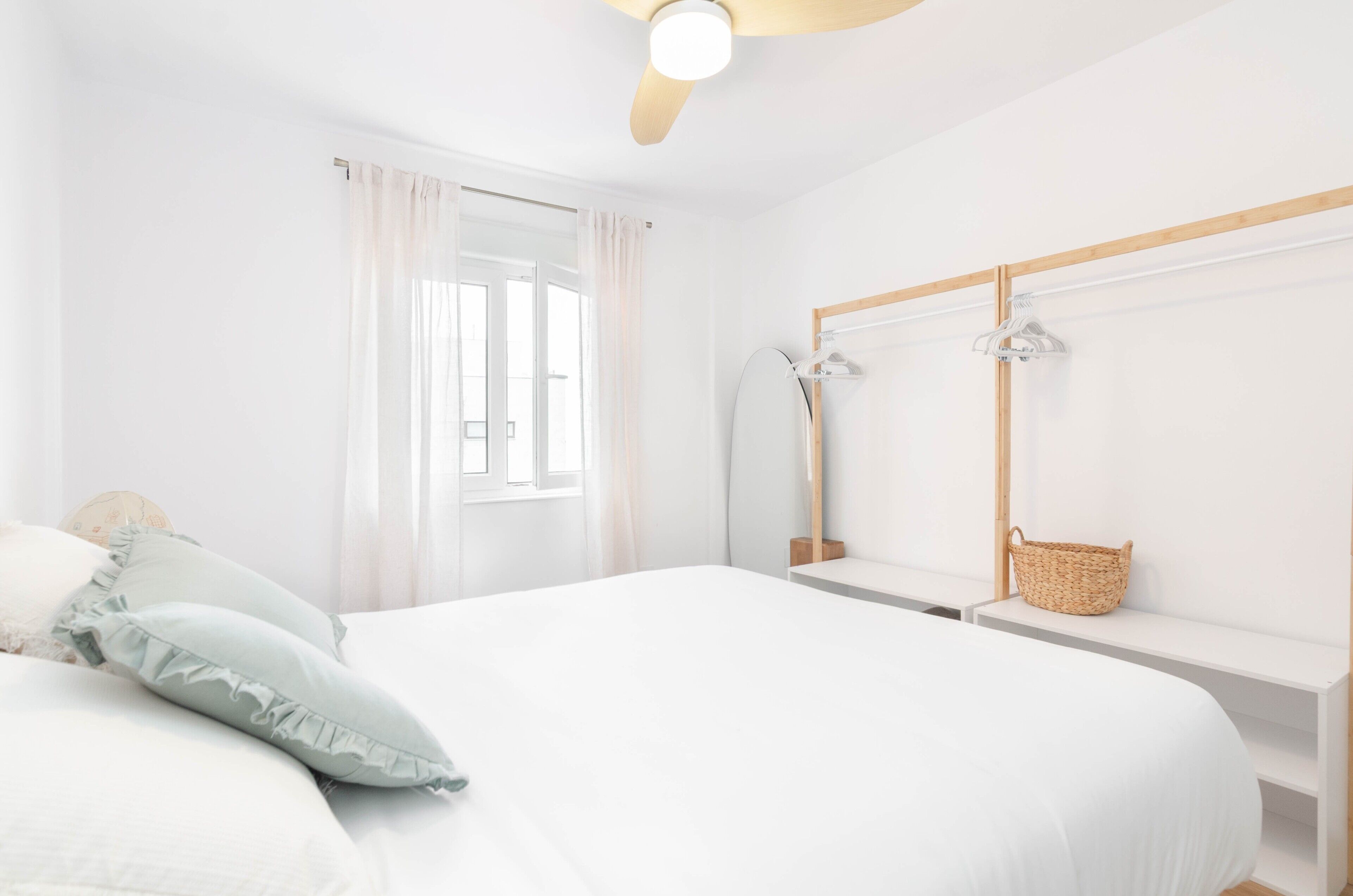 3 soverom, strykejern/-brett, wi-fi og sengetøy