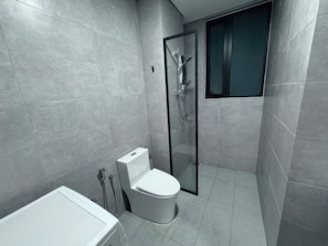 Superior Apartment, 2 Bedrooms, Kitchen, City View | Bathroom