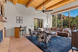 TV, fireplace, offices
