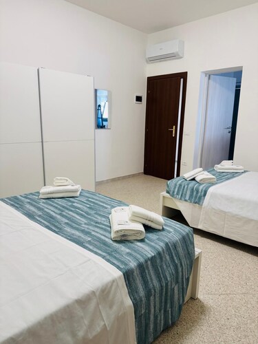 MMM HOME TRAIN STATION 1