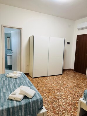 豪華四人房, 陽台, 城市景觀