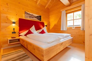3 bedrooms, WiFi, bed sheets