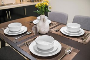 Apartment, 3 Bedrooms, Balcony | Dining room