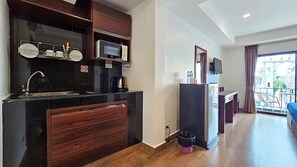 Kamar Double Standar, balkon
