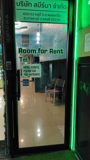 Quầy tiếp tân