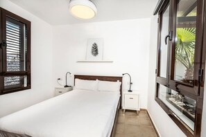 3 chambres, fer et planche à repasser, Wi-Fi gratuit, draps fournis