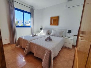 3 bedrooms, iron/ironing board, travel crib, free WiFi