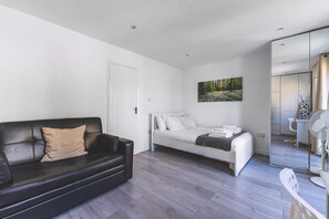 Apartment (North End Retreat) | Living room - North End Retreat (London)