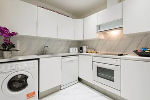 Exterior - North End Retreat (London)