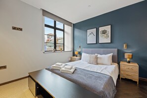 2 habitaciones, tabla de planchar con plancha, wifi y ropa de cama 