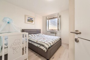 2 bedrooms, iron/ironing board, free WiFi, bed sheets - Deluxe Suite Rosa (Zadar)