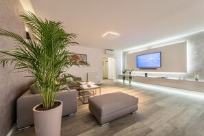 TV - Deluxe Suite Rosa (Zadar)