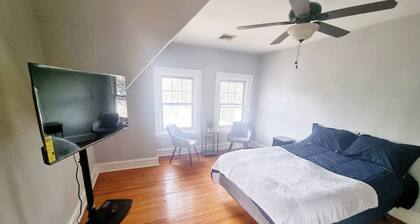 Charming and well-appointed studio apartment featuring an open layout, cozy living space, modern kitchen, and a clean, private bathroom—perfect for comfortable, convenient living.