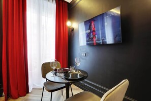 House | Dining - Luxurious Suite With AC Le Marais Beaubourg (Paris)