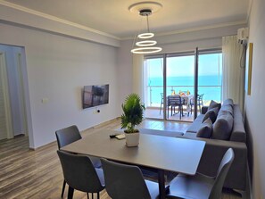 Dining - Beachfront & Sea View Apartment 101 (Durres)