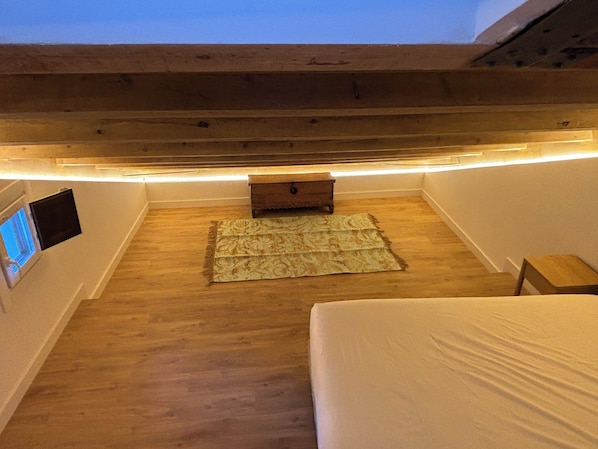 Superior Suite, City View | Desk, laptop workspace, soundproofing, iron/ironing board