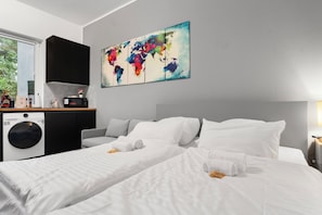 Iron/ironing board, free WiFi, bed sheets