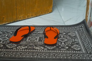 Townhouse – familie, byutsikt | Bad | Tøfler