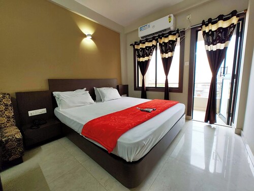 Hotel U K Palace Puri