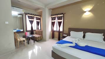 Literie hypoallergénique, coffres-forts dans les chambres, bureau