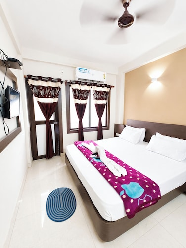 Hotel U K Palace Puri