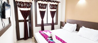 Hotel U K Palace Puri