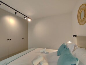 Bügeleisen/Bügelbrett, kostenloses WLAN, Bettwäsche