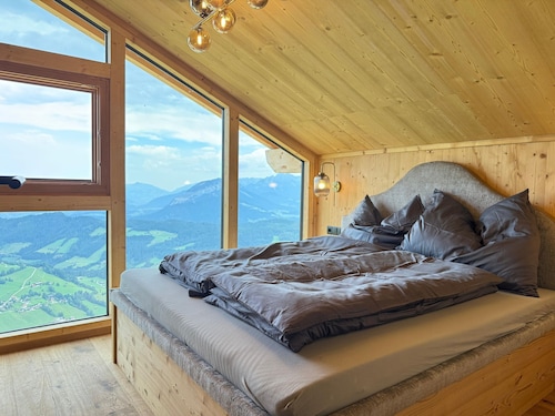 Panoramic hut in the ski Area