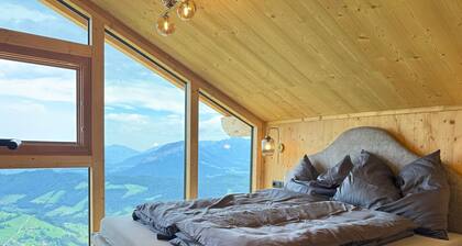 Panoramic hut in the ski Area