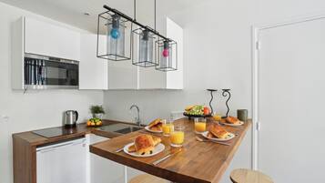 City Apartment, 1 Double Bed with Sofa bed, Non Smoking | Private kitchen | Espresso maker, coffee/tea maker, electric kettle, toaster